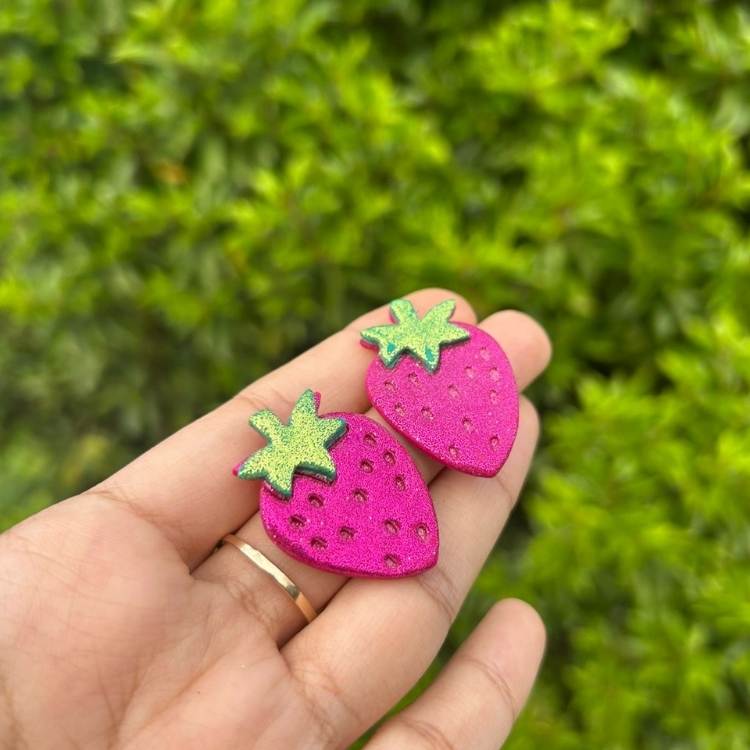 Plougastel ☀️ - Fraise Fushia & Pistaches